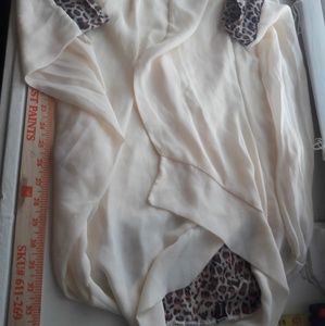 Light weight long sleeve blouse